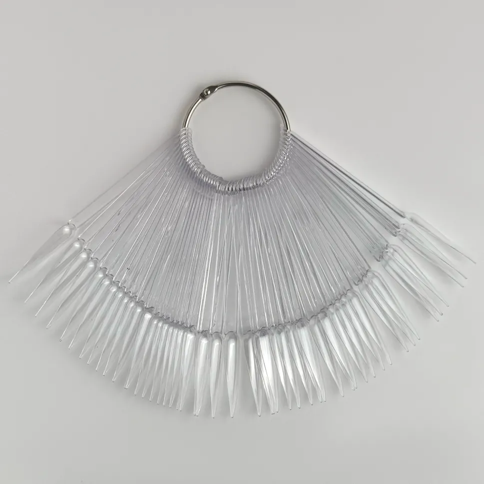 Embouts transparents pour bague à clous